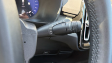 Volvo XC40 2.0 B4P Ultimate Dark 5dr Auto Petrol Estate